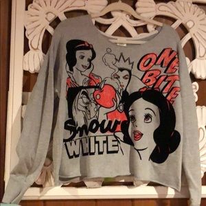 Disney Snow White sweatshirt Size M